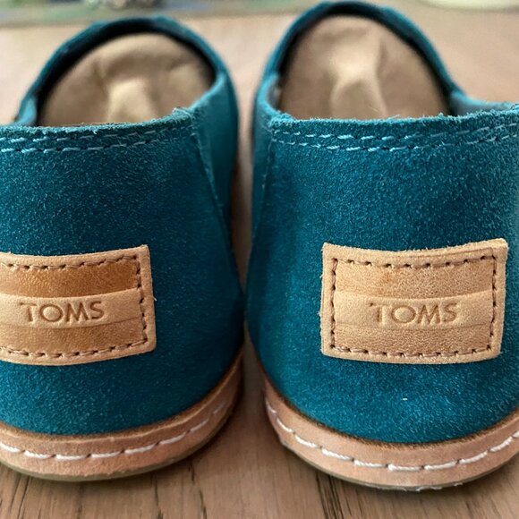 100% AUTHENTIC TOMS CLASSIC ALPARGATA WOMEN SUEDE SHOES, BRAND NEW Size 7.5 TEAL - Picture 2 of 6